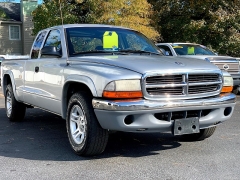 Used 2003  Dodge Dakota 2dr Club Cab 131" WB SLT at Blackhawk Used Cars near Bettendorf, IA