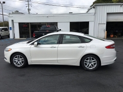 Used 2014  Ford Fusion 4d Sedan SE at Blackhawk Used Cars near Bettendorf, IA