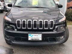 Used 2017  Jeep Cherokee Latitude 4x4 at Blackhawk Used Cars near Bettendorf, IA