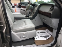 Used 2004  Lincoln Navigator 4dr 2WD at Blackhawk Used Cars near Bettendorf, IA