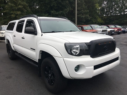 Used 2010 Toyota Tacoma 4WD D-Cab Short Bed Auto at Blackhawk Used Cars near Bettendorf, IA