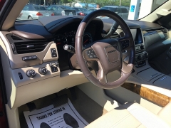 Used 2017  GMC Yukon XL 4d SUV 4WD Denali at Blackhawk Used Cars near Bettendorf, IA