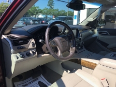 Used 2017  GMC Yukon XL 4d SUV 4WD Denali at Blackhawk Used Cars near Bettendorf, IA