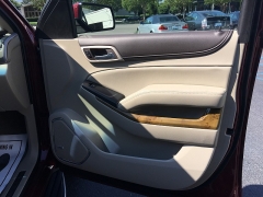 Used 2017  GMC Yukon XL 4d SUV 4WD Denali at Blackhawk Used Cars near Bettendorf, IA