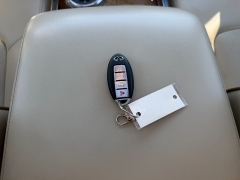 Used 2013  INFINITI QX56 4d SUV 4WD at Chip Wynn Motors near Paducah&comma; KY