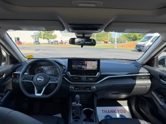 Used 2024  Nissan Altima 2&period;0 SR Sedan at Chip Wynn Motors near Paducah&comma; KY
