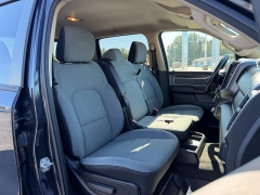 Used 2020  Ram 1500 Big Horn 4x4 Crew Cab 5'7" Box at Chip Wynn Motors near Paducah&comma; KY