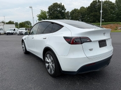 Used 2024  Tesla Model Y Long Range AWD at Chip Wynn Motors near Paducah&comma; KY