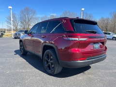 Used 2023  Jeep Grand Cherokee Altitude 4x4 at Chip Wynn Motors near Paducah&comma; KY