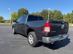 Used 2020  Ram 1500 Big Horn 4x4 Crew Cab 5'7" Box at Chip Wynn Motors near Paducah&comma; KY