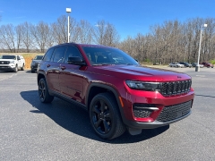 Used 2023  Jeep Grand Cherokee Altitude 4x4 at Chip Wynn Motors near Paducah&comma; KY