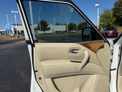 Used 2013  INFINITI QX56 4d SUV 4WD at Chip Wynn Motors near Paducah&comma; KY