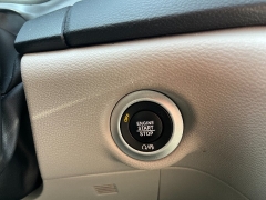Used 2024  Chrysler Pacifica Touring L FWD at Chip Wynn Motors near Paducah&comma; KY
