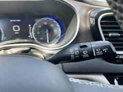 Used 2024  Chrysler Pacifica Touring L FWD at Chip Wynn Motors near Paducah&comma; KY