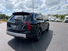 Used 2024  Kia Telluride S FWD at Chip Wynn Motors near Paducah&comma; KY