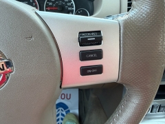 Used 2011  Nissan Pathfinder 4d SUV 4WD SV at Chip Wynn Motors near Paducah&comma; KY
