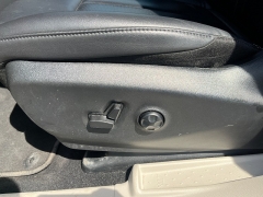 Used 2024  Chrysler Pacifica Touring L FWD at Chip Wynn Motors near Paducah&comma; KY