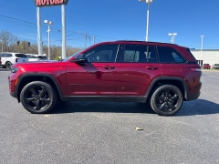 Used 2023  Jeep Grand Cherokee Altitude 4x4 at Chip Wynn Motors near Paducah&comma; KY