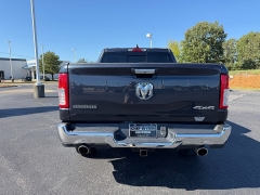 Used 2020  Ram 1500 Big Horn 4x4 Crew Cab 5'7" Box at Chip Wynn Motors near Paducah&comma; KY