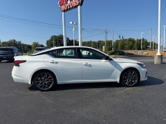 Used 2024  Nissan Altima 2&period;0 SR Sedan at Chip Wynn Motors near Paducah&comma; KY