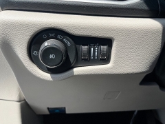 Used 2024  Chrysler Pacifica Touring L FWD at Chip Wynn Motors near Paducah&comma; KY