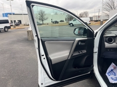 Used 2018  Toyota RAV4 XLE FWD &lpar;Natl&rpar; at Chip Wynn Motors near Paducah&comma; KY