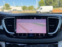 Used 2023  Chrysler Pacifica Limited FWD at Chip Wynn Motors near Paducah&comma; KY