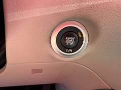 Used 2023  Chrysler Pacifica Limited FWD at Chip Wynn Motors near Paducah&comma; KY