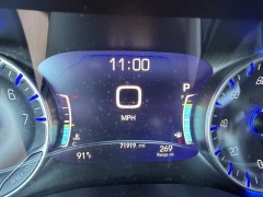 Used 2023  Chrysler Pacifica Limited FWD at Chip Wynn Motors near Paducah&comma; KY