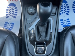 Used 2021  Jeep Cherokee Altitude 4x4 at Chip Wynn Motors near Paducah&comma; KY