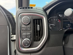 Used 2021  GMC Sierra 1500 4WD Crew Cab 147" Elevation w&sol;3SB at Chip Wynn Motors near Paducah&comma; KY