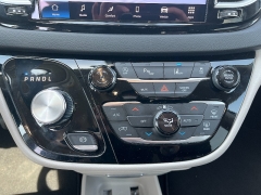 Used 2024  Chrysler Pacifica Touring L FWD at Chip Wynn Motors near Paducah&comma; KY