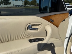 Used 2013  INFINITI QX56 4d SUV 4WD at Chip Wynn Motors near Paducah&comma; KY