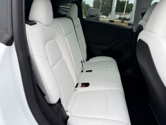 Used 2024  Tesla Model Y Long Range AWD at Chip Wynn Motors near Paducah&comma; KY