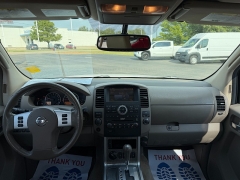 Used 2011  Nissan Pathfinder 4d SUV 4WD SV at Chip Wynn Motors near Paducah&comma; KY