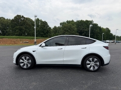 Used 2024  Tesla Model Y Long Range AWD at Chip Wynn Motors near Paducah&comma; KY