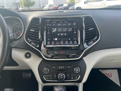 Used 2020  Jeep Cherokee Limited 4x4 at Chip Wynn Motors near Paducah&comma; KY