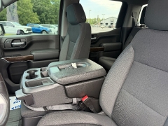 Used 2021  GMC Sierra 1500 4WD Crew Cab 147" Elevation w&sol;3SB at Chip Wynn Motors near Paducah&comma; KY