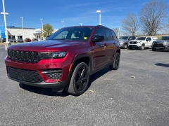Used 2023  Jeep Grand Cherokee Altitude 4x4 at Chip Wynn Motors near Paducah&comma; KY