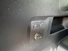 Used 2024  Kia Telluride S FWD at Chip Wynn Motors near Paducah&comma; KY