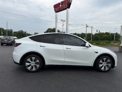Used 2024  Tesla Model Y Long Range AWD at Chip Wynn Motors near Paducah&comma; KY