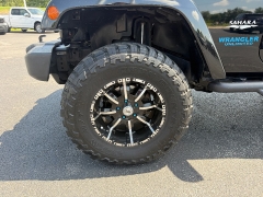 Used 2007  Jeep Wrangler Unlimited 4d Convertible 4WD Sahara at Chip Wynn Motors near Paducah&comma; KY
