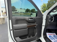 Used 2021  GMC Sierra 1500 4WD Crew Cab 147" Elevation w&sol;3SB at Chip Wynn Motors near Paducah&comma; KY
