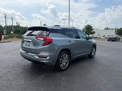 Used 2024  GMC Terrain AWD 4dr Denali at Chip Wynn Motors near Paducah&comma; KY