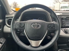 Used 2018  Toyota RAV4 XLE FWD &lpar;Natl&rpar; at Chip Wynn Motors near Paducah&comma; KY
