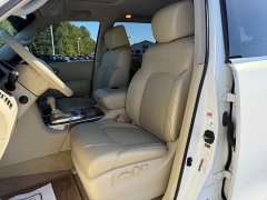 Used 2013  INFINITI QX56 4d SUV 4WD at Chip Wynn Motors near Paducah&comma; KY