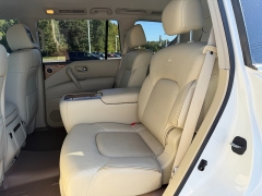 Used 2013  INFINITI QX56 4d SUV 4WD at Chip Wynn Motors near Paducah&comma; KY