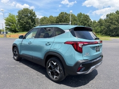 Used 2024  Kia Seltos EX IVT AWD at Chip Wynn Motors near Paducah&comma; KY