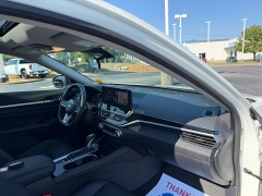 Used 2024  Nissan Altima 2&period;0 SR Sedan at Chip Wynn Motors near Paducah&comma; KY