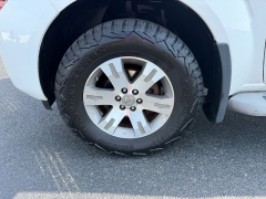 Used 2011  Nissan Pathfinder 4d SUV 4WD SV at Chip Wynn Motors near Paducah&comma; KY